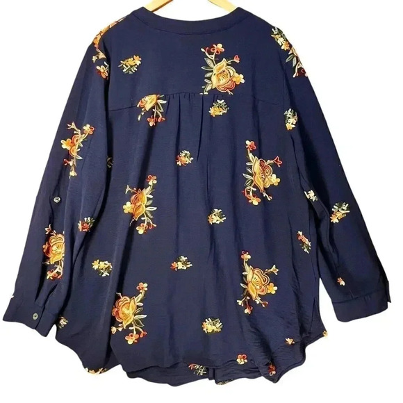 Fig & Flower Women’s Navy Floral Embroidered Long Sleeve Bohemian Blouse 2X - Picture 2 of 6